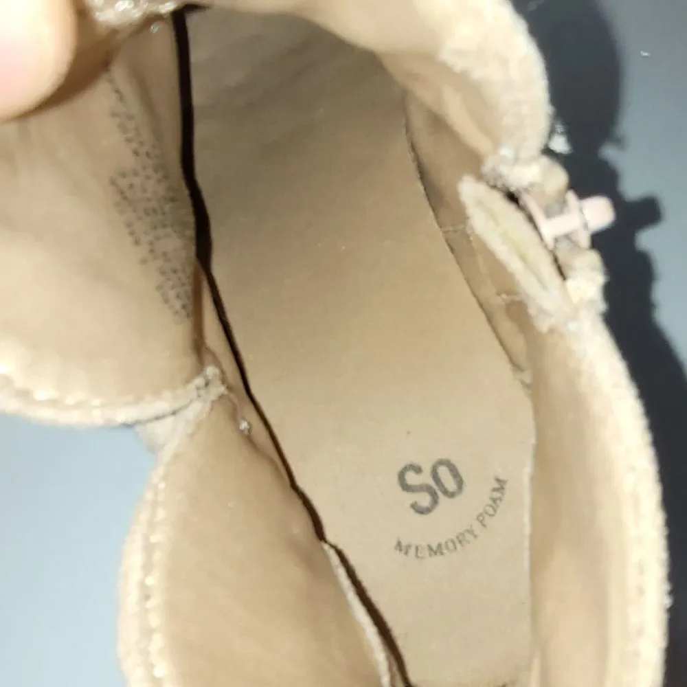 SO Size 1 Beige Ankle Boots with Bow Accent